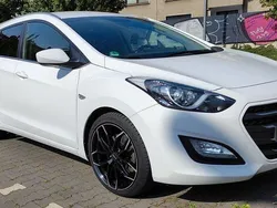 Weiß Gebraucht 2015 Hyundai i30 Trend Kombi | 7.650 € (Fairer Preis)