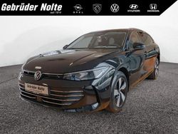 Schwarz / Neu 2025 VW Passat Business Limousine | 56.950 €
