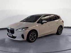 Weiß Gebraucht 2024 BMW 218 Active Tourer Sport Line Van / Kleinbus | 24.850 € (Superpreis)
