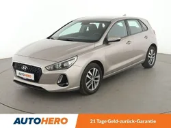 Braun Gebraucht 2019 Hyundai i30 Trend Limousine | 11.910 € (Fairer Preis)