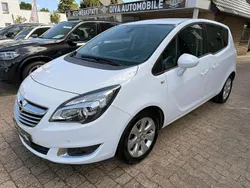 Weiß Gebraucht 2016 Opel Meriva Innovation Van / Kleinbus | 10.999 € (Etwas zu teuer)