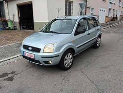 Grün Gebraucht 2005 Ford Fusion Kleinwagen | 1.850 € (Fairer Preis)