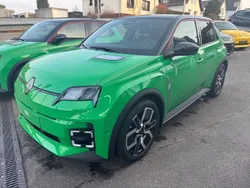 Pop green mit black pearl Neu 2025 Renault R5 Komfort Kleinwagen | 31.750 € (Fairer Preis)