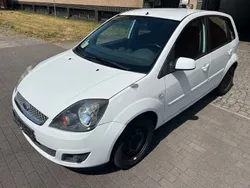 Weiß Gebraucht 2008 Ford Fiesta Ambiente Kleinwagen | 1.799 € (Guter Preis)