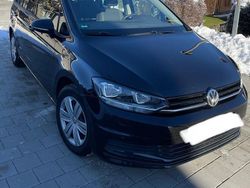 Schwarz Gebraucht 2016 VW Touran Trendline Van / Kleinbus | 9.900 € (Guter Preis)