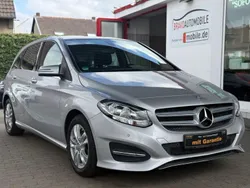 Silber Gebraucht 2015 Mercedes B180 Style Van / Kleinbus | 11.999 € (Guter Preis)