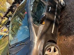 Schwarz Gebraucht 2004 Renault Modus Van / Kleinbus | 1.100 € (Fairer Preis)