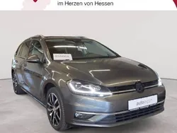 Indiumgrau metallic Gebraucht 2019 VW Golf VII Highline Kombi | 13.290 € (Guter Preis)