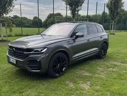 Grau Gebraucht 2023 VW Touareg R-line SUV | 51.111 € (Guter Preis)