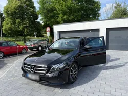 Schwarz Gebraucht 2017 Mercedes E220 Kombi | 16.800 € (Fairer Preis)