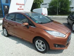 Braun Gebraucht 2016 Ford Fiesta Titanium Kleinwagen | 9.990 € (Etwas zu teuer)