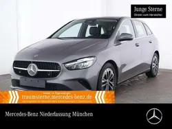 Grau Gebraucht 2024 Mercedes B180 Advanced Van / Kleinbus | 31.890 € (Fairer Preis)