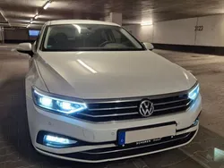 Weiß Gebraucht 2020 VW Passat Business Kombi | 21.200 € (Fairer Preis)