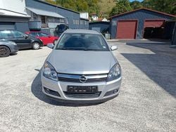 Silber Gebraucht 2005 Opel Astra Elegance Kombi | 1.198 € (Guter Preis)
