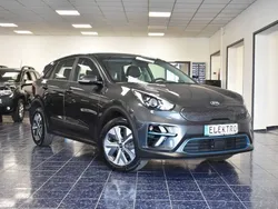 Grau Gebraucht 2021 Kia e-Niro Edition 7 SUV | 16.470 € (Fairer Preis)