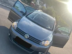Silber Gebraucht 2011 VW Golf VI Kombi | 5.599 € (Etwas zu teuer)