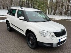Weiß Gebraucht 2010 Skoda Yeti SUV | 8.900 € (Fairer Preis)