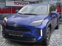 Blau Gebraucht 2022 Toyota Yaris Hybrid Team SUV | 21.990 € (Guter Preis)