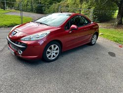 Rot Gebraucht 2008 Peugeot 207 CC Cabrio | 2.899 € (Fairer Preis)