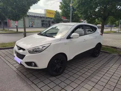 Weiß Gebraucht 2013 Hyundai ix35 Edition SUV | 7.900 € (Guter Preis)
