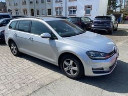 Silber Gebraucht 2016 VW Golf VII Comfortline Kombi | 5.990 € (Teuer)