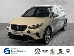 Weiß Gebraucht 2024 Seat Arona FR SUV | 22.590 € (Fairer Preis)