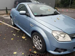 Silber Gebraucht 2006 Opel Tigra Cabrio | 1.500 €