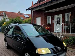 Schwarz Gebraucht 2003 VW Sharan Van / Kleinbus | 1.999 € (Fairer Preis)