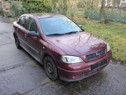 Rot Gebraucht 1999 Opel Astra Comfort Limousine | 1.450 €