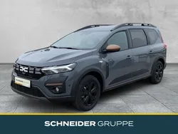 Grau Gebraucht 2024 Dacia Jogger Extreme Kombi | 26.490 € (Fairer Preis)