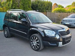 Schwarz Gebraucht 2013 Skoda Yeti Active SUV | 6.599 € (Teuer)