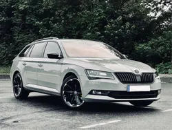 Grau Gebraucht 2019 Skoda Superb SportLine Kombi | 24.900 € (Fairer Preis)