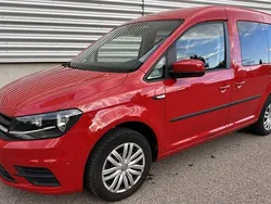 Rot Gebraucht 2019 VW Caddy Trendline Van / Kleinbus | 17.900 € (Fairer Preis)
