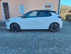 Weiß Gebraucht 2021 Opel Corsa-e GS Line Kleinwagen | 12.500 € (Guter Preis)