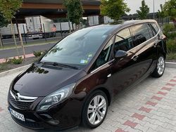 Braun Gebraucht 2013 Opel Zafira Tourer Van / Kleinbus | 5.900 € (Etwas zu teuer)