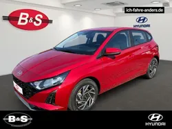 Dragon red (rot) Neu 2025 Hyundai i20 Trend Limousine | 21.490 € (Fairer Preis)
