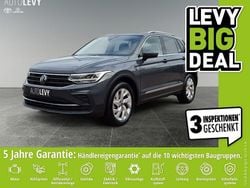 Delfingrau metallic Gebraucht 2024 VW Tiguan Move SUV | 27.998 € (Guter Preis)