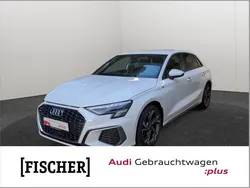 Weiss Gebraucht 2023 Audi A3 Sportback e-tron S-Line Limousine | 29.987 € (Fairer Preis)