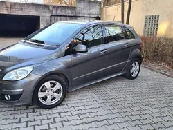 Grau Gebraucht 2008 Mercedes B200 Van / Kleinbus | 5.300 € (Etwas zu teuer)