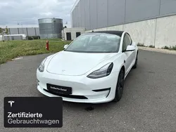 Weiß Gebraucht 2021 Tesla Model 3 Long Range AWD Limousine | 29.200 € (Fairer Preis)