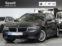 Sophistograu brillanteffekt Gebraucht 2022 BMW 530e Kombi | 28.900 € (Superpreis)