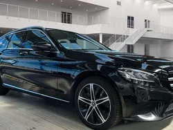 Schwarz Gebraucht 2020 Mercedes C300e Limousine | 20.950 € (Guter Preis)