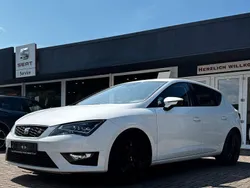 Weiß Gebraucht 2015 Seat Leon FR Limousine | 14.990 € (Etwas zu teuer)