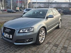 Grau Gebraucht 2012 Audi A3 Sportback Ambition Kleinwagen | 13.000 € (Teuer)