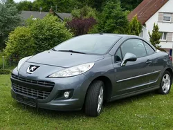 Grau Gebraucht 2010 Peugeot 207 CC Premium Cabrio | 4.900 € (Fairer Preis)