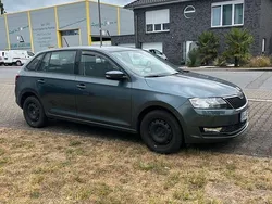 Grau Gebraucht 2018 Skoda Rapid Limousine | 7.500 € (Superpreis)