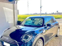 Blau Gebraucht 2020 Mini ONE Kleinwagen | 19.999 € (Fairer Preis)
