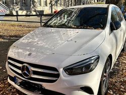 Weiß Gebraucht 2019 Mercedes B200 Progressive Van / Kleinbus | 17.700 € (Guter Preis)