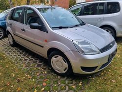 Silber Gebraucht 2005 Ford Fiesta Limousine | 999 €