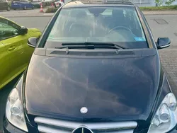 Schwarz Gebraucht 2010 Mercedes B180 Van / Kleinbus | 4.650 €